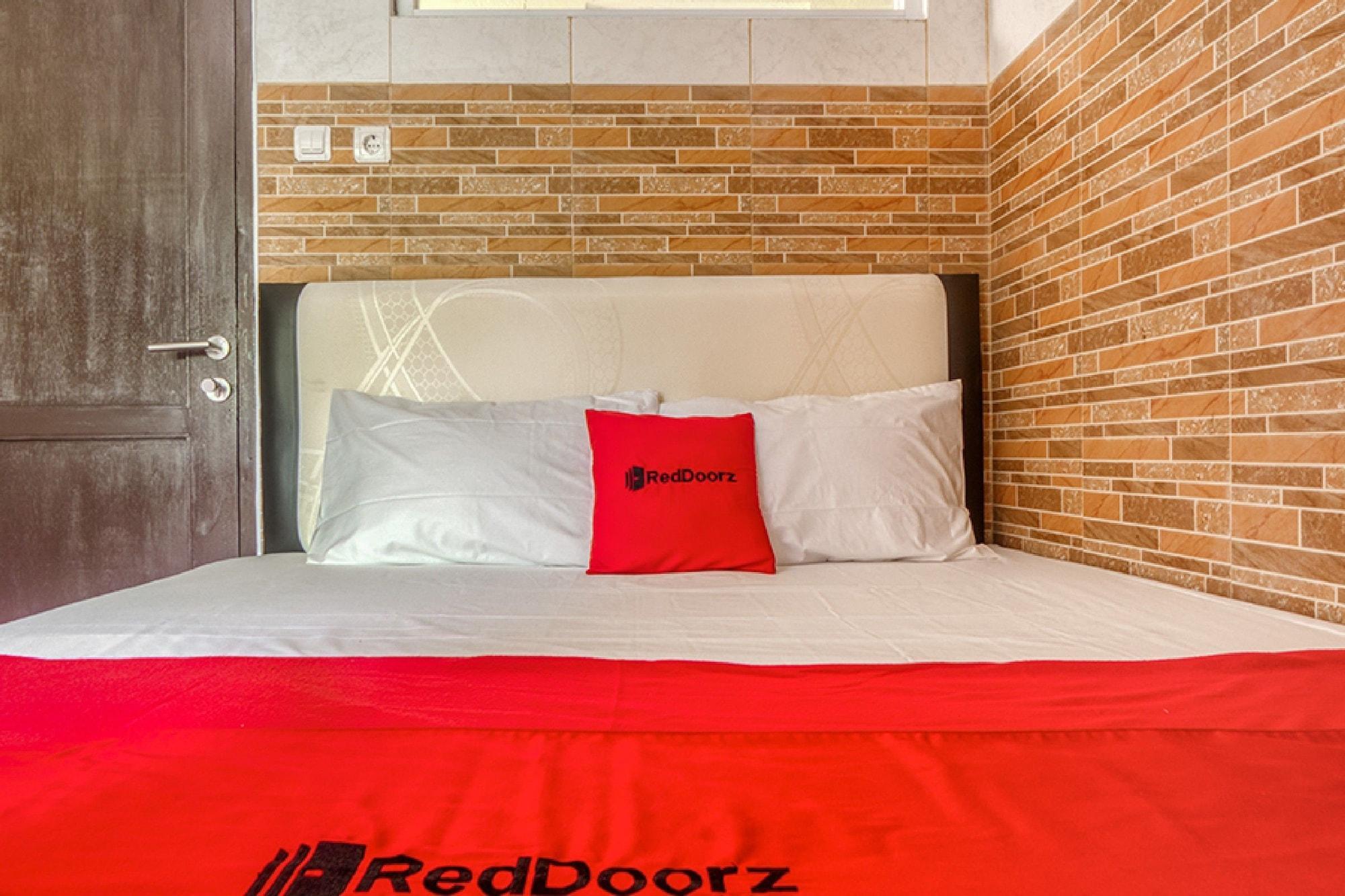 Reddoorz @ Panglima Polim 2 Hotel Jakarta Exterior photo